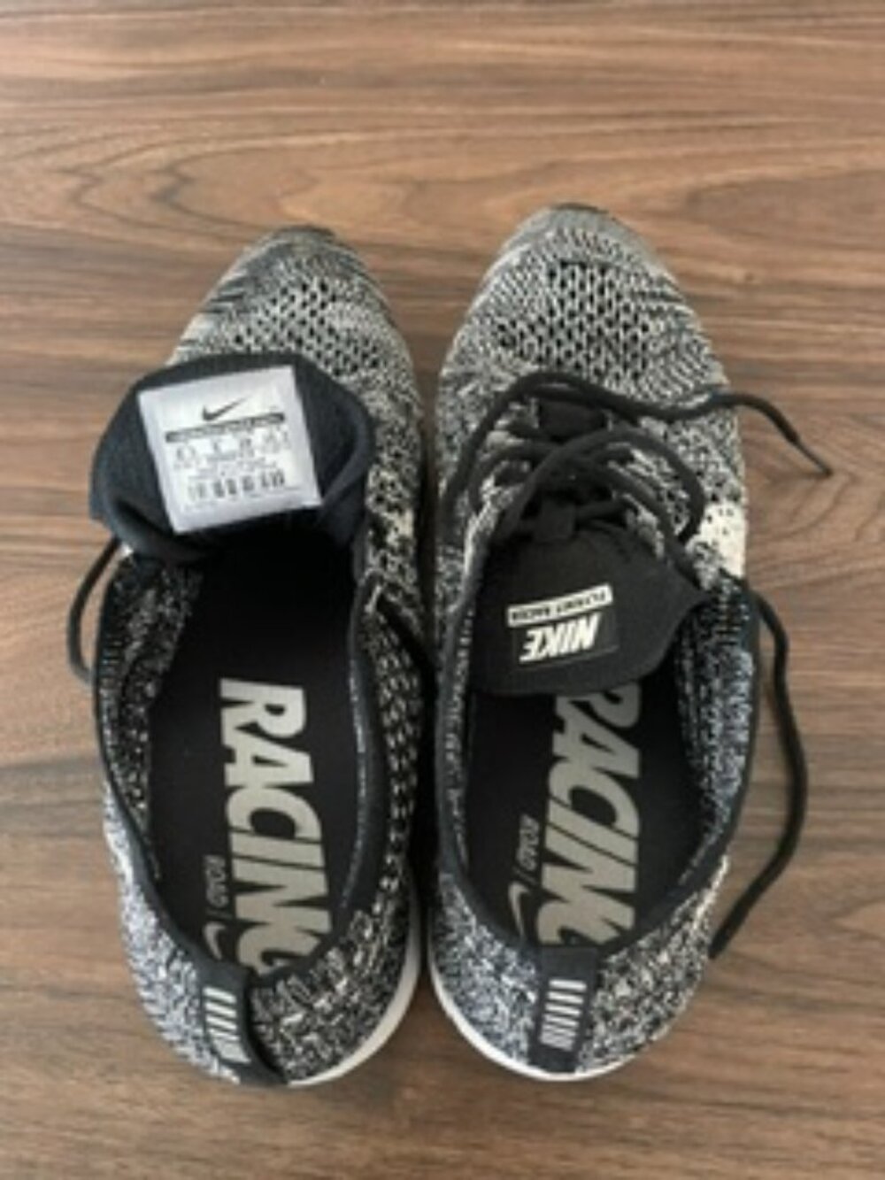 Nike Flyknit Racer - Picture 3 of 5